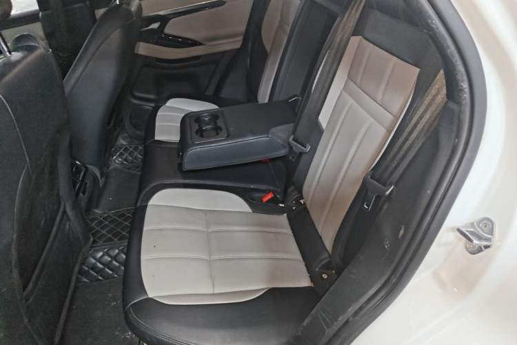 Used Land Rover Range Evoque 2020 249 PS R-DYNAMIC SE Sport Technology Edition Left Rear Seat