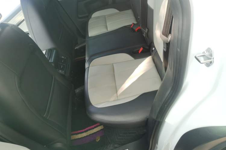 Used Land Rover Range Evoque 2020 249 PS R-DYNAMIC S Sport Edition Left Rear Seat