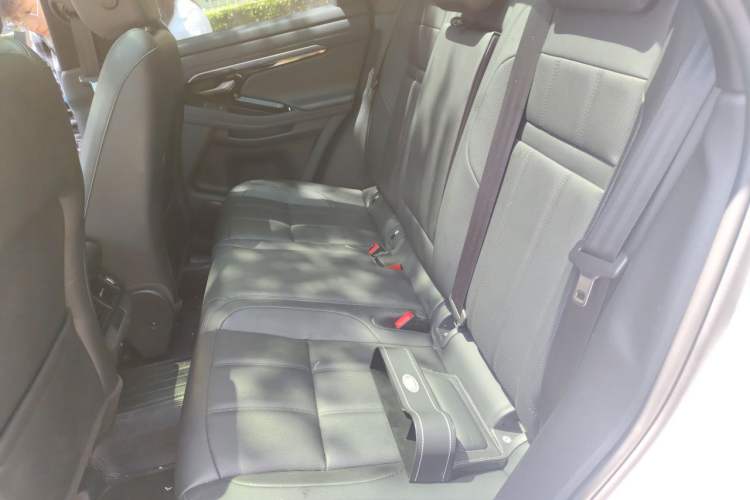Used Land Rover Range Evoque 2020 249 PS R-DYNAMIC S Black Edition Sport Version Left Rear Seat