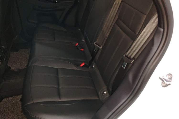 Used Land Rover Range Evoque 2020 249 PS R-DYNAMIC S Blackened Sport Technology Edition Left Rear Seat