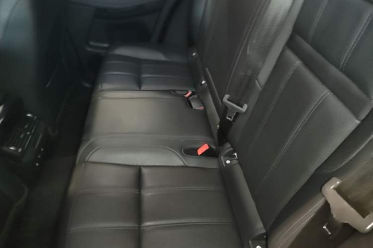 Used Land Rover Range Evoque 2020 249 PS R-DYNAMIC S Sport Edition Left Rear Seat