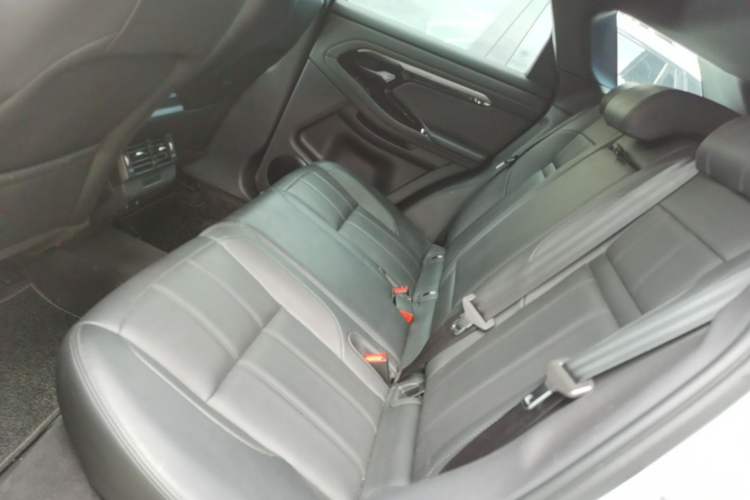 Used Land Rover Range Evoque 2020 249 PS R-DYNAMIC S Sport Edition Left Rear Seat