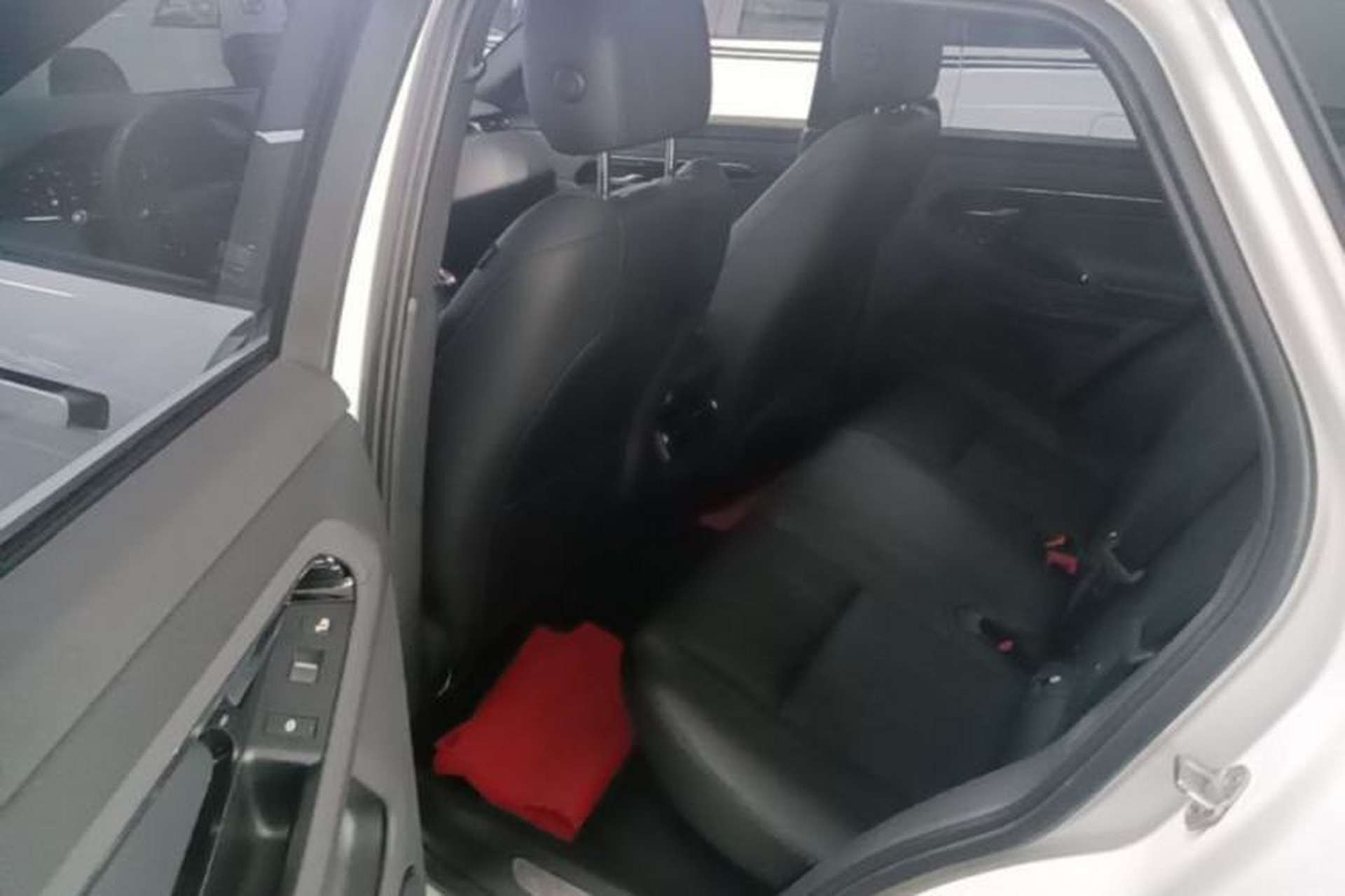 Used Land Rover Range Evoque 2020 249 PS R-DYNAMIC S Sport Edition Left Rear Seat