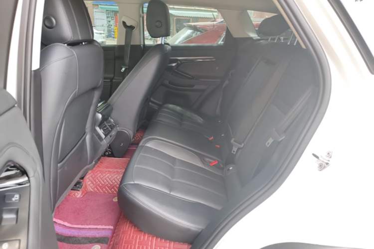 Used Land Rover Range Evoque 2020 249 PS R-DYNAMIC SE Sport Technology Edition Left Rear Seat