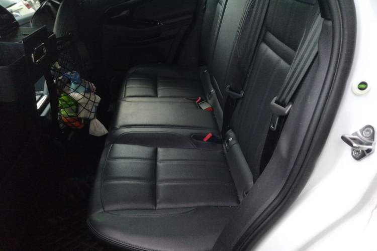 Used Land Rover Range Evoque 2020 249 PS R-DYNAMIC SE Sport Technology Edition Left Rear Seat