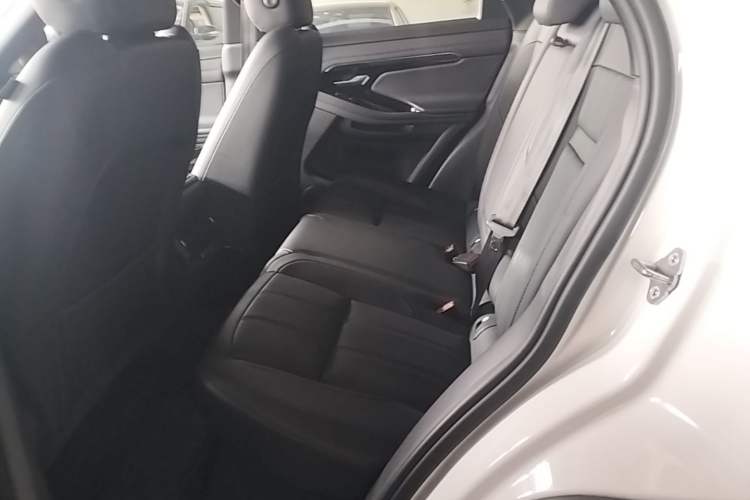 Used Land Rover Range Evoque 2020 249 PS R-DYNAMIC SE Sport Technology Edition Left Rear Seat