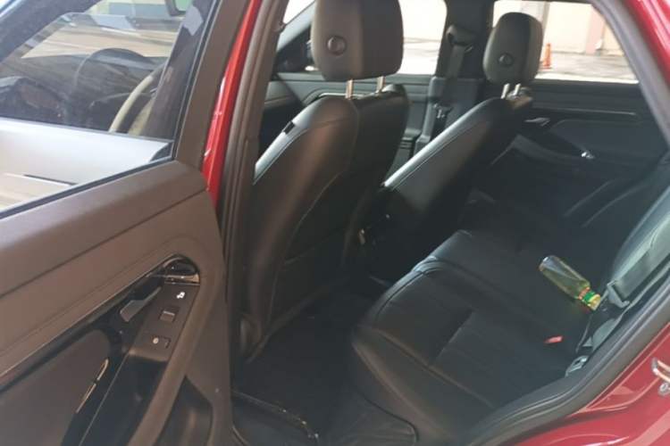 Used Land Rover Range Evoque 2020 249 PS R-DYNAMIC SE Sport Technology Edition Left Rear Seat
