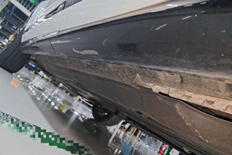 Used Land Rover Range Evoque 2020 249 PS R-DYNAMIC SE Sport Technology Edition Left Side Sill