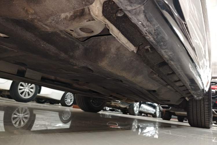 Used Land Rover Range Evoque 2020 249 PS R-DYNAMIC S Sport Edition Left Side Sill