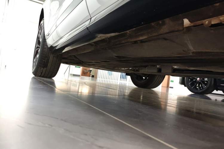 Used Land Rover Range Evoque 2020 249 PS R-DYNAMIC S Blackened Sport Technology Edition Left Side Sill