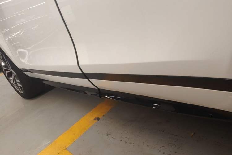 Used Land Rover Range Evoque 2020 249 PS R-DYNAMIC S Sport Edition Left Side Sill