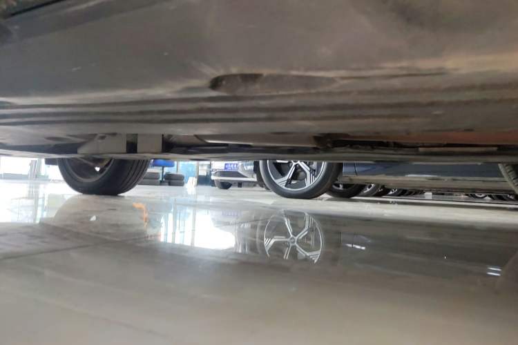 Used Land Rover Range Evoque 2020 249 PS R-DYNAMIC S Blackened Sport Technology Edition Left Side Sill
