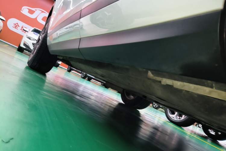 Used Land Rover Range Evoque 2020 249 PS Youth Edition Left Side Sill