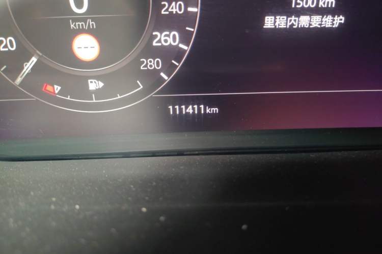 Used Land Rover Range Evoque 2020 249 PS R-DYNAMIC S Sport Edition Odometer Close Up