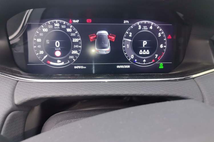 Used Land Rover Range Evoque 2020 249 PS R-DYNAMIC S Sport Edition Odometer Close Up