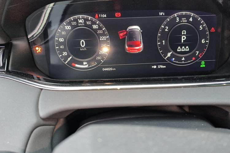 Used Land Rover Range Evoque 2020 249 PS R-DYNAMIC S Blackened Sport Technology Edition Odometer Close Up