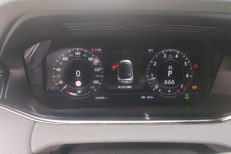Used Land Rover Range Evoque 2020 249 PS R-DYNAMIC S Sport Edition Odometer Close Up