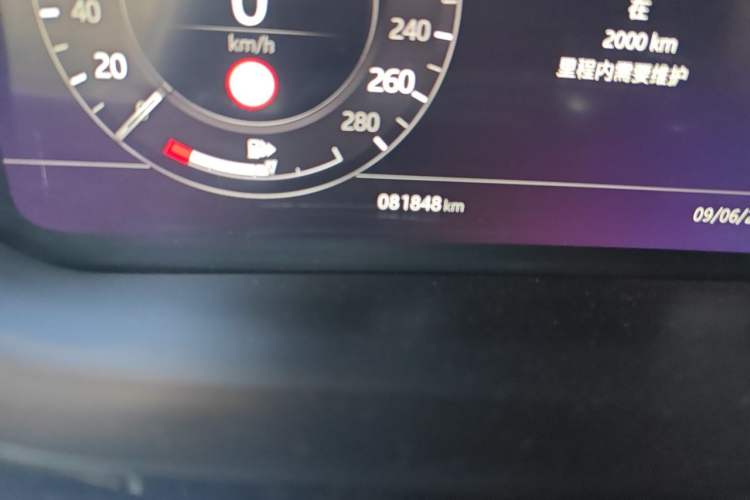 Used Land Rover Range Evoque 2020 249 PS R-DYNAMIC S Sport Edition Odometer Close Up