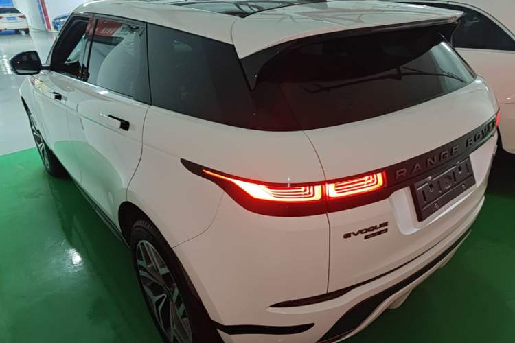 Used Land Rover Range Evoque 2020 249 PS R-DYNAMIC SE Sport Technology Edition Rear Left 45 Deg