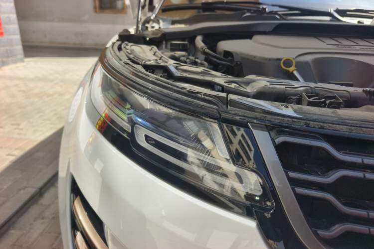 Used Land Rover Range Evoque 2020 249 PS R-DYNAMIC S Sport Edition Right Front Headlight