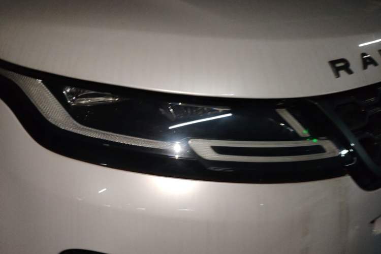 Used Land Rover Range Evoque 2020 249 PS R-DYNAMIC SE Sport Technology Edition Right Front Headlight