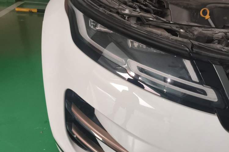 Used Land Rover Range Evoque 2020 249 PS R-DYNAMIC SE Sport Technology Edition Right Front Headlight