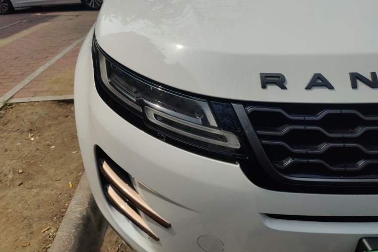 Used Land Rover Range Evoque 2020 249 PS R-DYNAMIC SE Sport Technology Edition Right Front Headlight