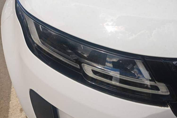 Used Land Rover Range Evoque 2020 249 PS R-DYNAMIC S Sport Edition Right Front Headlight