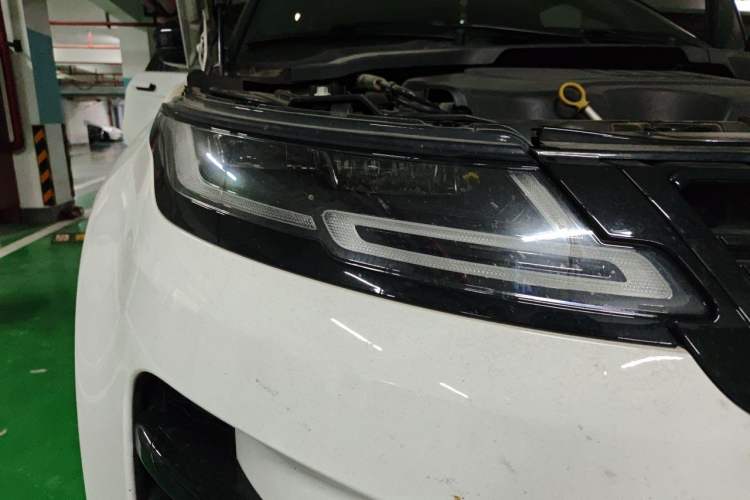 Used Land Rover Range Evoque 2020 249 PS R-DYNAMIC S Black Edition Sport Version Right Front Headlight