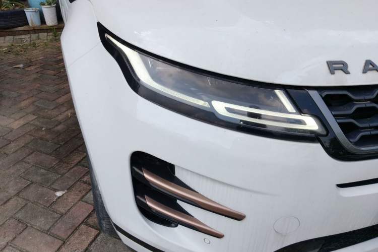 Used Land Rover Range Evoque 2020 249 PS R-DYNAMIC SE Sport Technology Edition Right Front Headlight