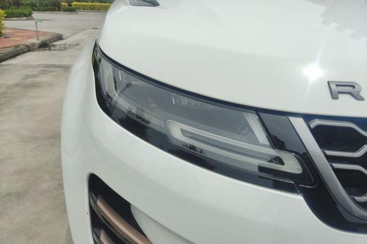 Used Land Rover Range Evoque 2020 249 PS R-DYNAMIC SE Sport Technology Edition Right Front Headlight