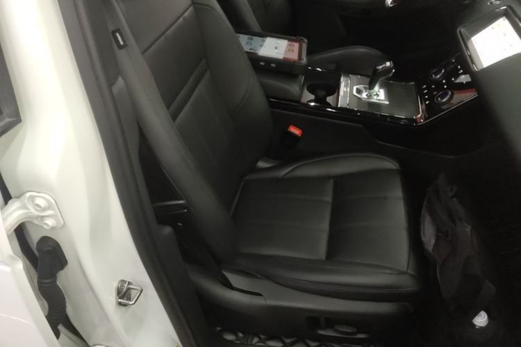 Used Land Rover Range Evoque 2020 249 PS R-DYNAMIC S Sport Edition Right Front Seat