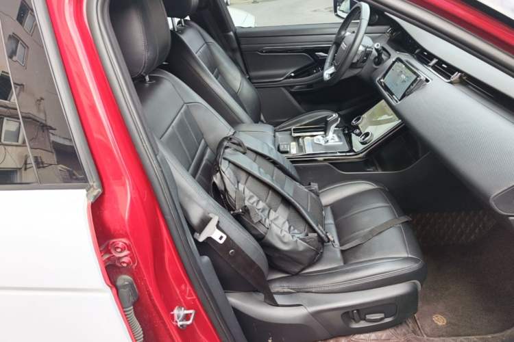Used Land Rover Range Evoque 2020 249 PS R-DYNAMIC S Black Edition Sport Version Right Front Seat