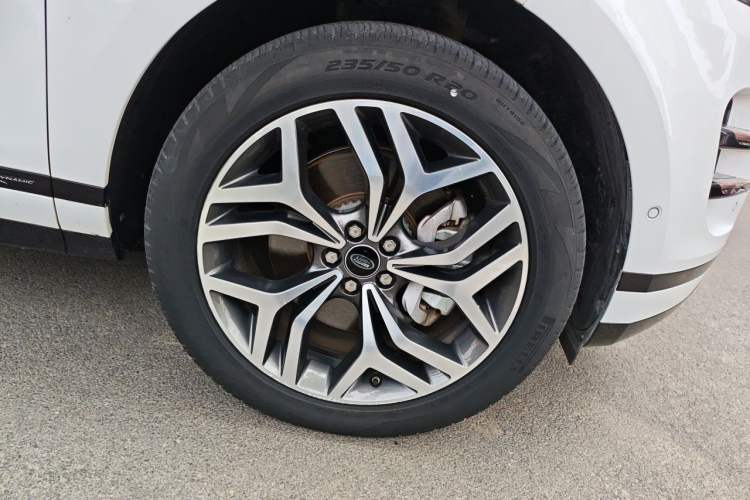 Used Land Rover Range Evoque 2020 249 PS R-DYNAMIC S Sport Edition Right Front Wheel Hub