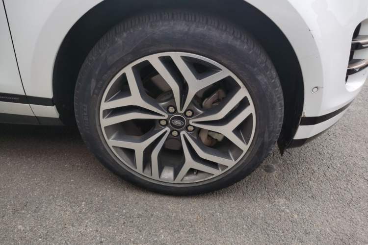Used Land Rover Range Evoque 2020 249 PS R-DYNAMIC SE Sport Technology Edition Right Front Wheel Hub
