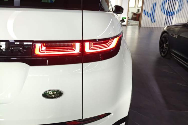 Used Land Rover Range Evoque 2020 249 PS R-DYNAMIC S Blackened Sport Technology Edition Right Rear Taillight
