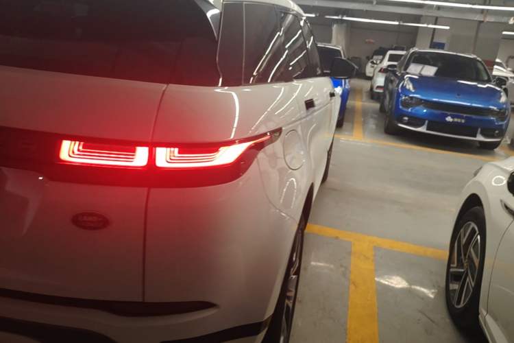 Used Land Rover Range Evoque 2020 249 PS R-DYNAMIC S Sport Edition Right Rear Taillight