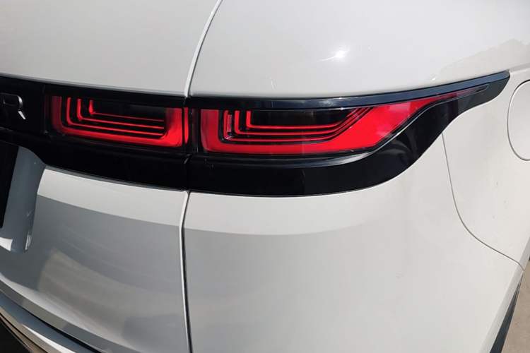 Used Land Rover Range Evoque 2020 249 PS R-DYNAMIC S Sport Edition Right Rear Taillight