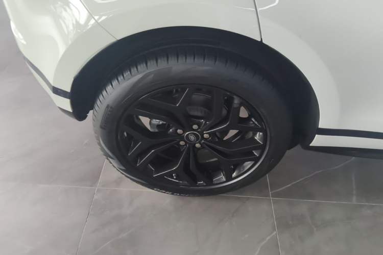 Used Land Rover Range Evoque 2020 249 PS R-DYNAMIC S Blackened Sport Technology Edition Right Rear Wheel Hub
