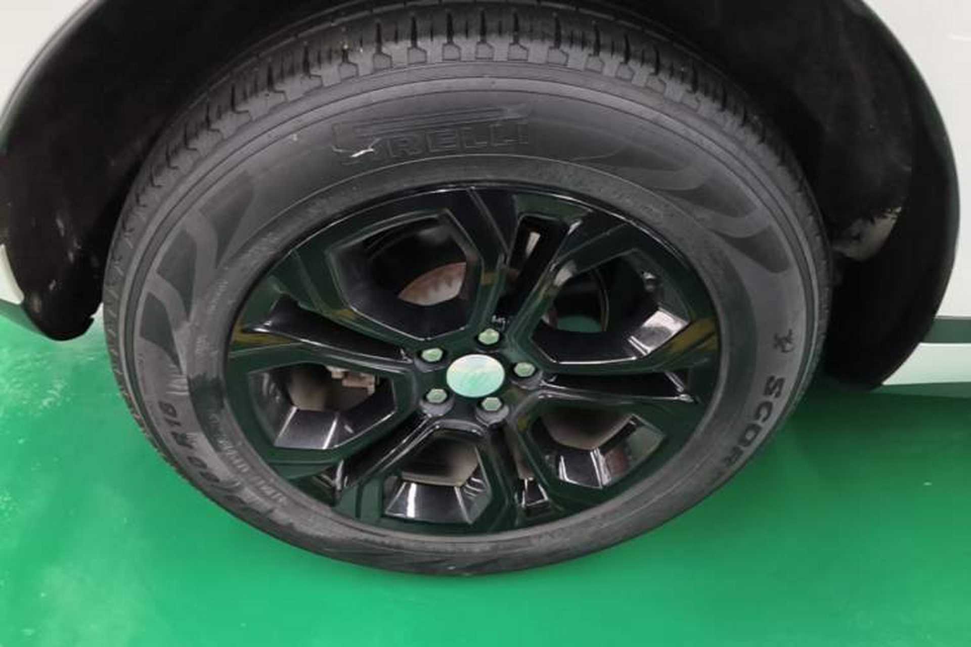Used Land Rover Range Evoque 2020 249 PS Youth Edition Right Rear Wheel Hub