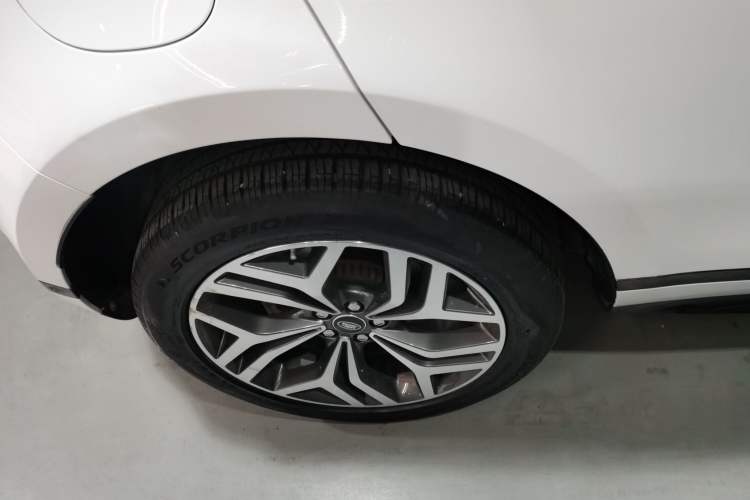 Used Land Rover Range Evoque 2020 249 PS R-DYNAMIC S Sport Edition Right Rear Wheel Hub
