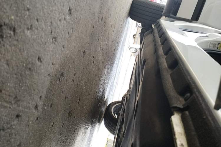 Used Land Rover Range Evoque 2020 249 PS R-DYNAMIC S Sport Edition Right Side Sill