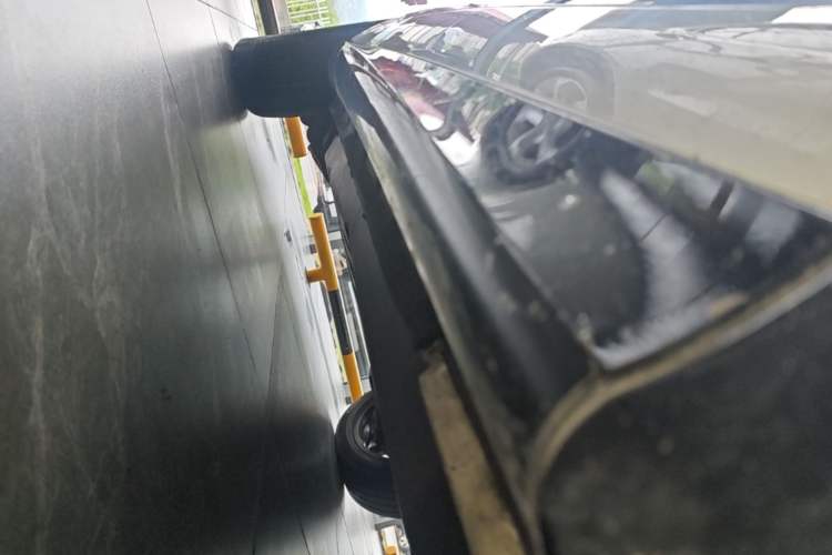 Used Land Rover Range Evoque 2020 249 PS R-DYNAMIC S Sport Edition Right Side Sill