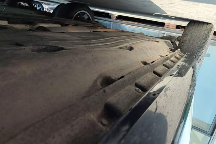 Used Land Rover Range Evoque 2020 249 PS R-DYNAMIC S Sport Edition Right Side Sill