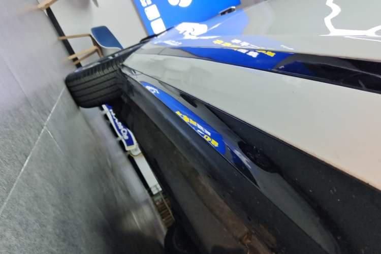 Used Land Rover Range Evoque 2020 249 PS R-DYNAMIC SE Sport Technology Edition Right Side Sill