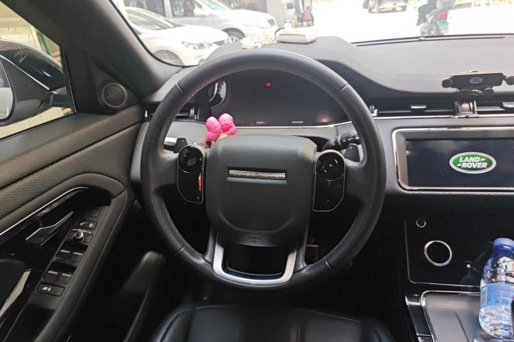 Used Land Rover Range Evoque 2020 249 PS R-DYNAMIC S Sport Edition Steering Wheel