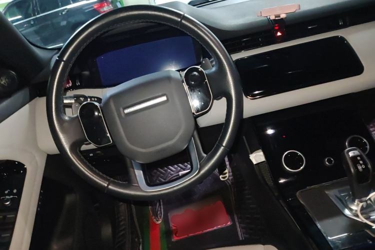 Used Land Rover Range Evoque 2020 249 PS R-DYNAMIC SE Sport Technology Edition Steering Wheel