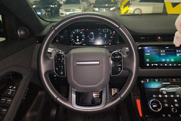 Used Land Rover Range Evoque 2020 249 PS R-DYNAMIC SE Sport Technology Edition Steering Wheel