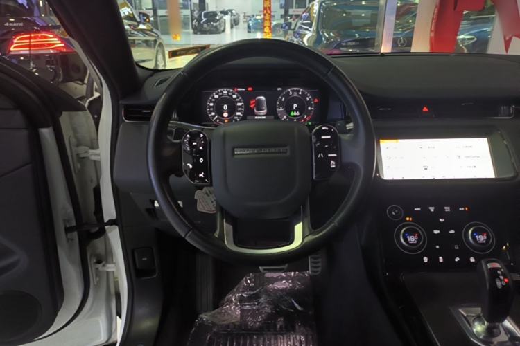 Used Land Rover Range Evoque 2020 249 PS R-DYNAMIC S Sport Edition Steering Wheel