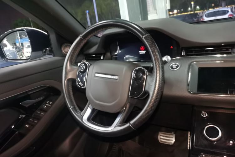 Used Land Rover Range Evoque 2020 249 PS R-DYNAMIC S Sport Edition Steering Wheel
